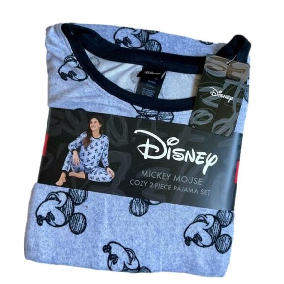 Disney Women's  Pajamas Set Size Medium NWT - Picture 1 of 5